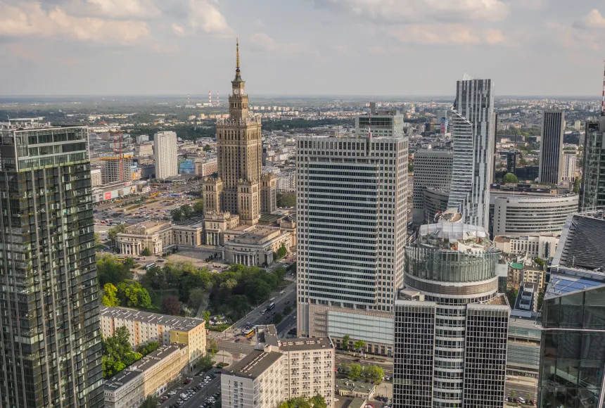 Polskie biurowce się starzeją. Czy modernizacja opłaca się bardziej niż wyburzanie?